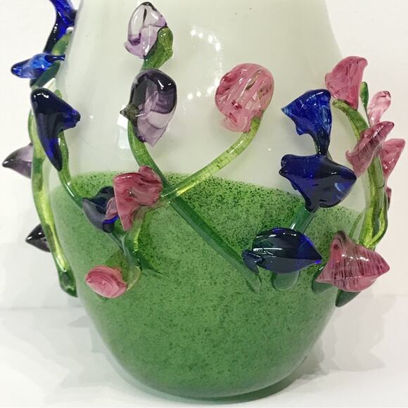 Signed R. James Art Glass Hand Blown Studio Applied Flowers Vines Encased Vase - Picture 4 of 15